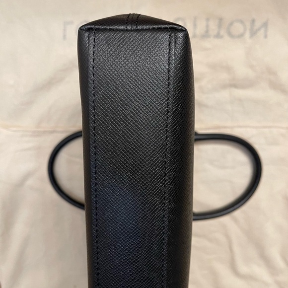 Louis Vuitton Briefcase, Anton Taiga Leather - Picture 3 of 16